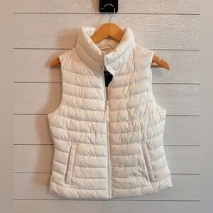 NWT ✨ Gap White Puffer Vest